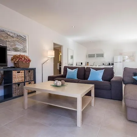 Flamboyan Apartament *