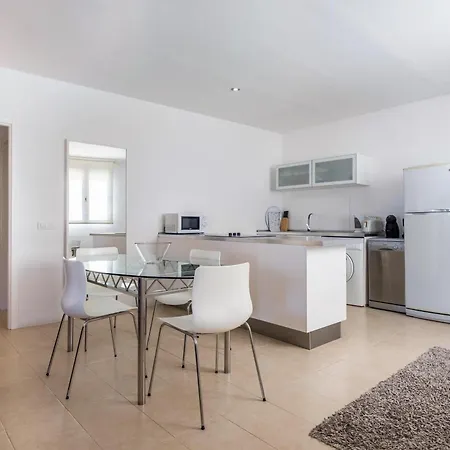 Flamboyan Apartament *